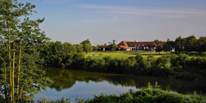 18th Green & Clubhouse